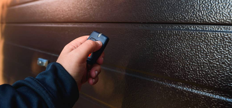 automatic door opener with remote control in Newmarket