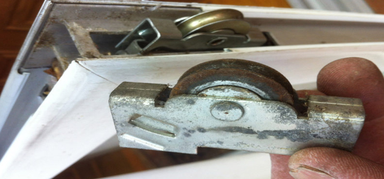 screen door roller repair in Bogarttown